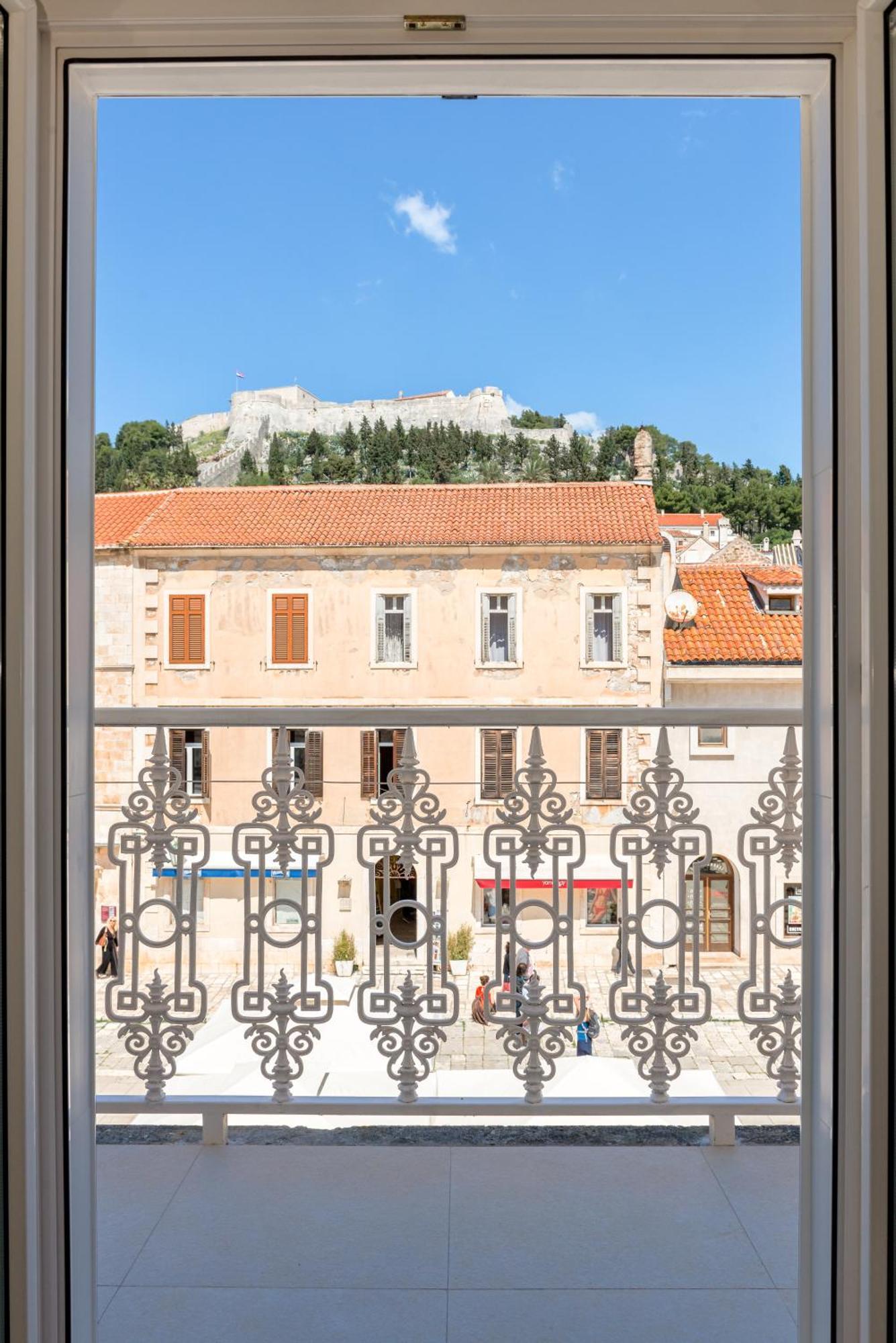 Tudor Hvar Town