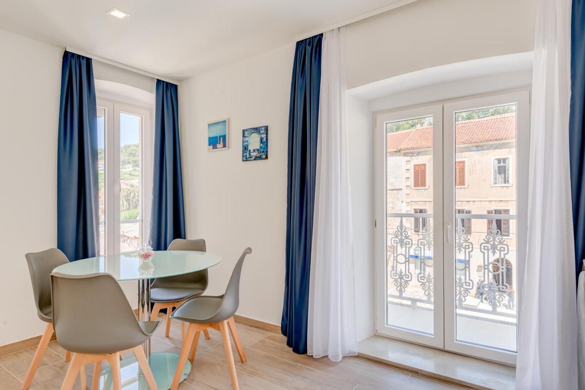 Apartment Tudor Hvar Town